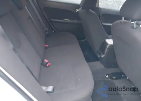 2010 Ford Fusion Hybrid z USA, uszkodzony, nr VIN 3FADP0L30AR426149